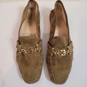 Escada loafers in olive green suede with gold logo Vintage Size 37
